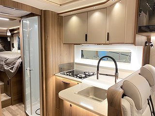 Husbil-integrerad Kabe TMI 860 Imperial LGB 20 av 52