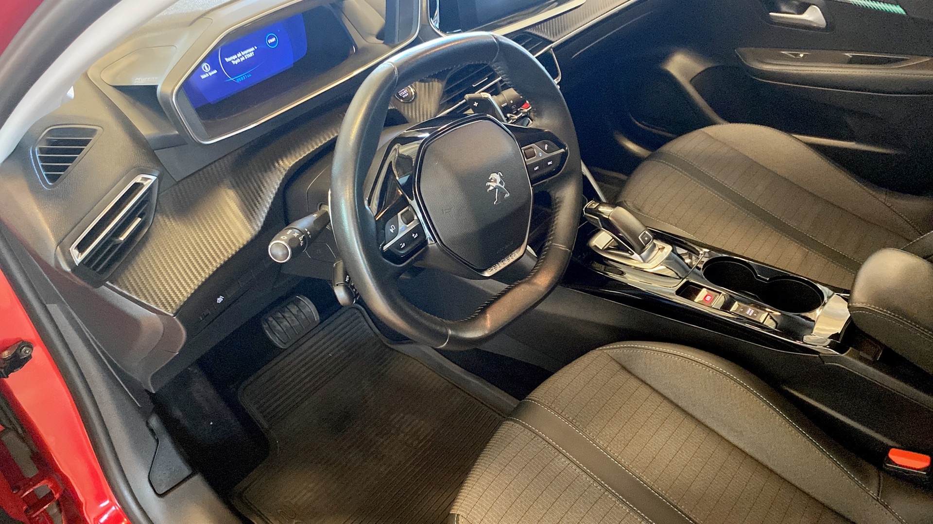 Peugeot 208 1.2 Puretech 100HK 2021, bild 7/10