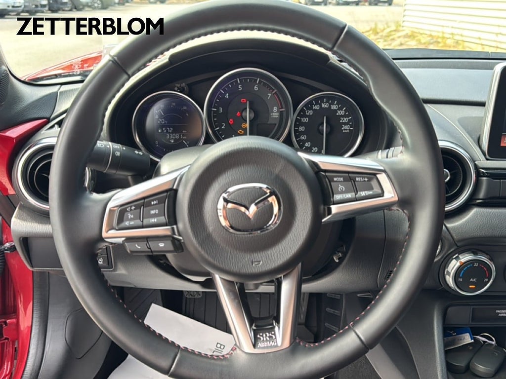 SUV Mazda MX-5 12 av 13