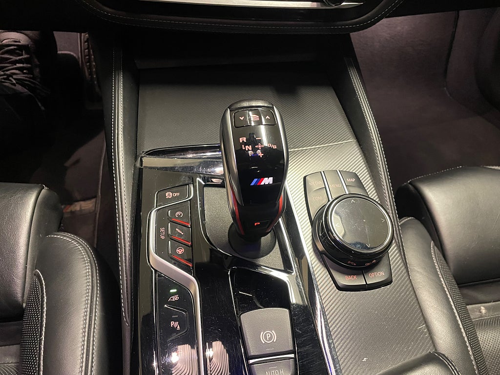 BMW M5 2019 - miniatyr 16