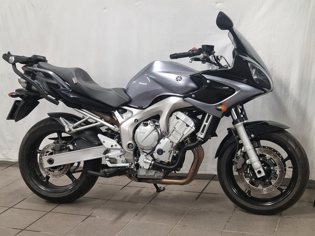 Yamaha FZ6-S Mycket välvårdad