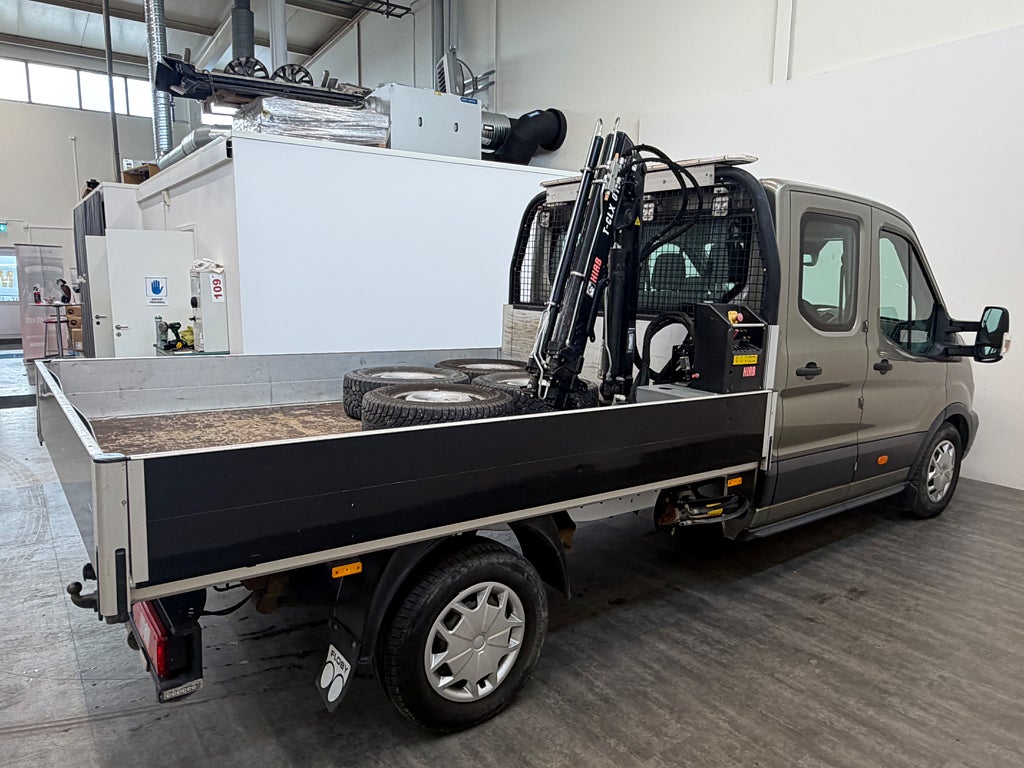 Ford transit 350 170hk Dubbelhytt Kran Hiab 013 D-värm luftfjädring