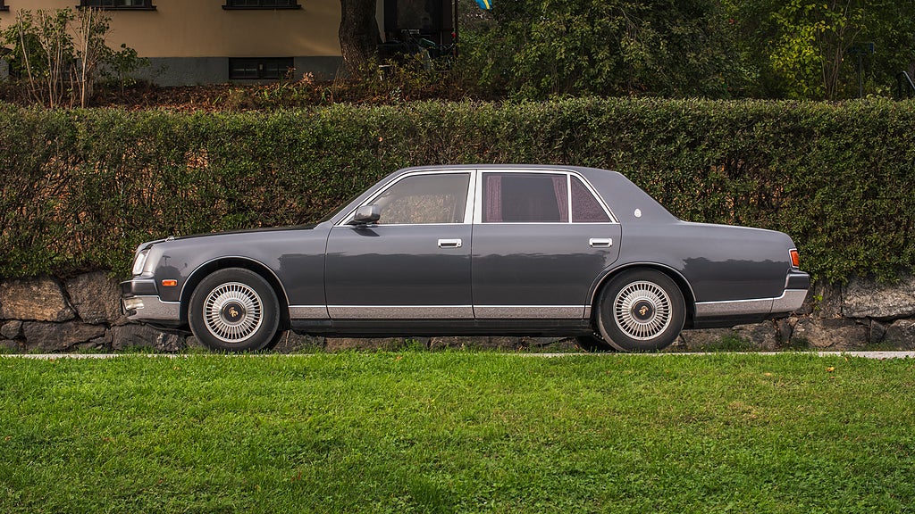 Toyota Century 5.0 V12 (Nybesiktad - HÖSTPRIS!)