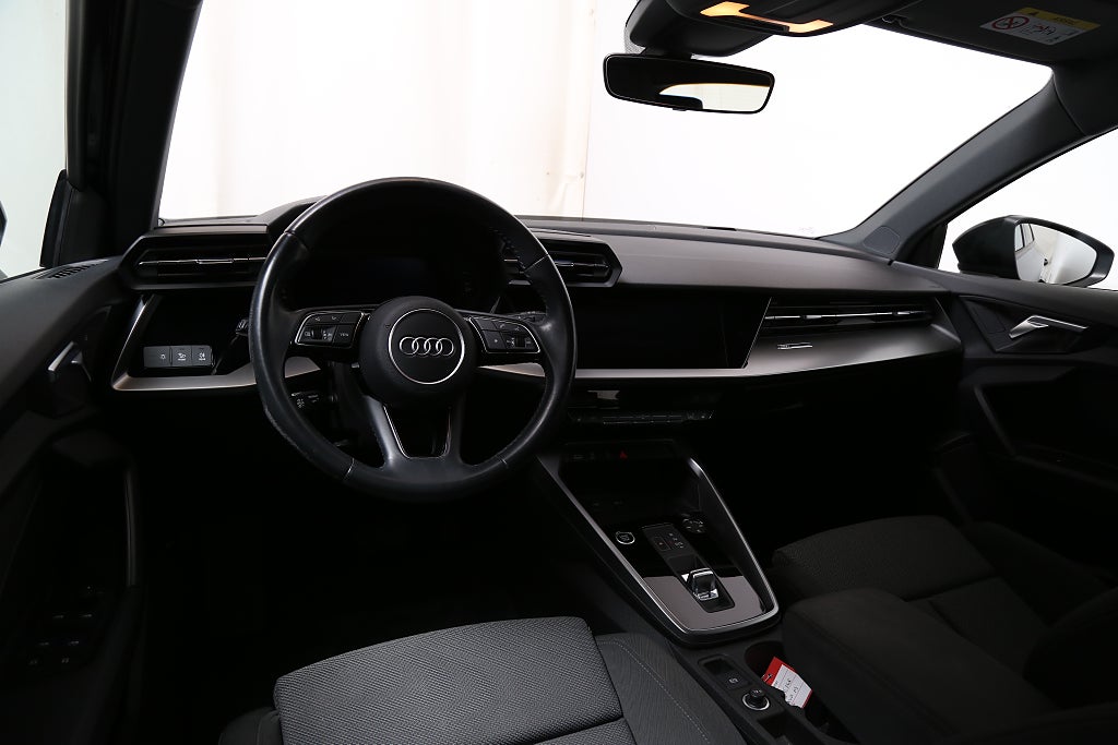 Audi A3 Sportback 35 TFSI S Tronic 150hk Cockpit CarPlay