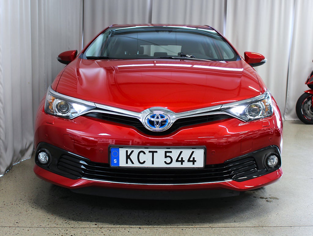 Toyota Auris Hybrid e-CVT Active, Toppskick *2817 mil* S&V-hjul