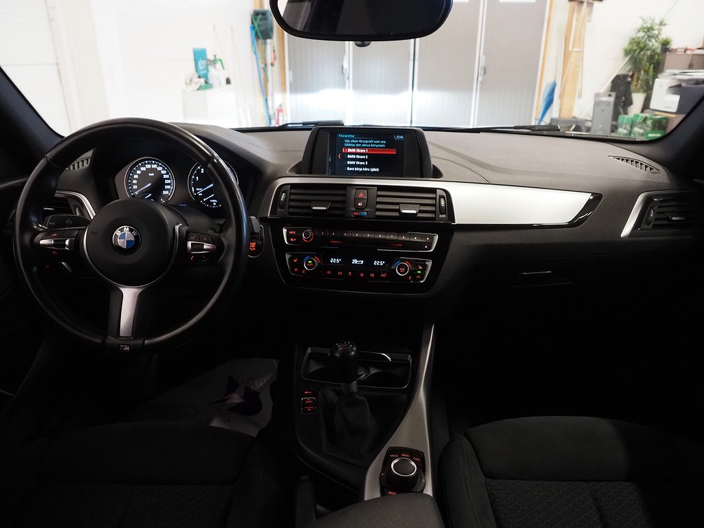 BMW 118 i M Sport Farthållare P-Sen Bluetooth Shadowline 2018