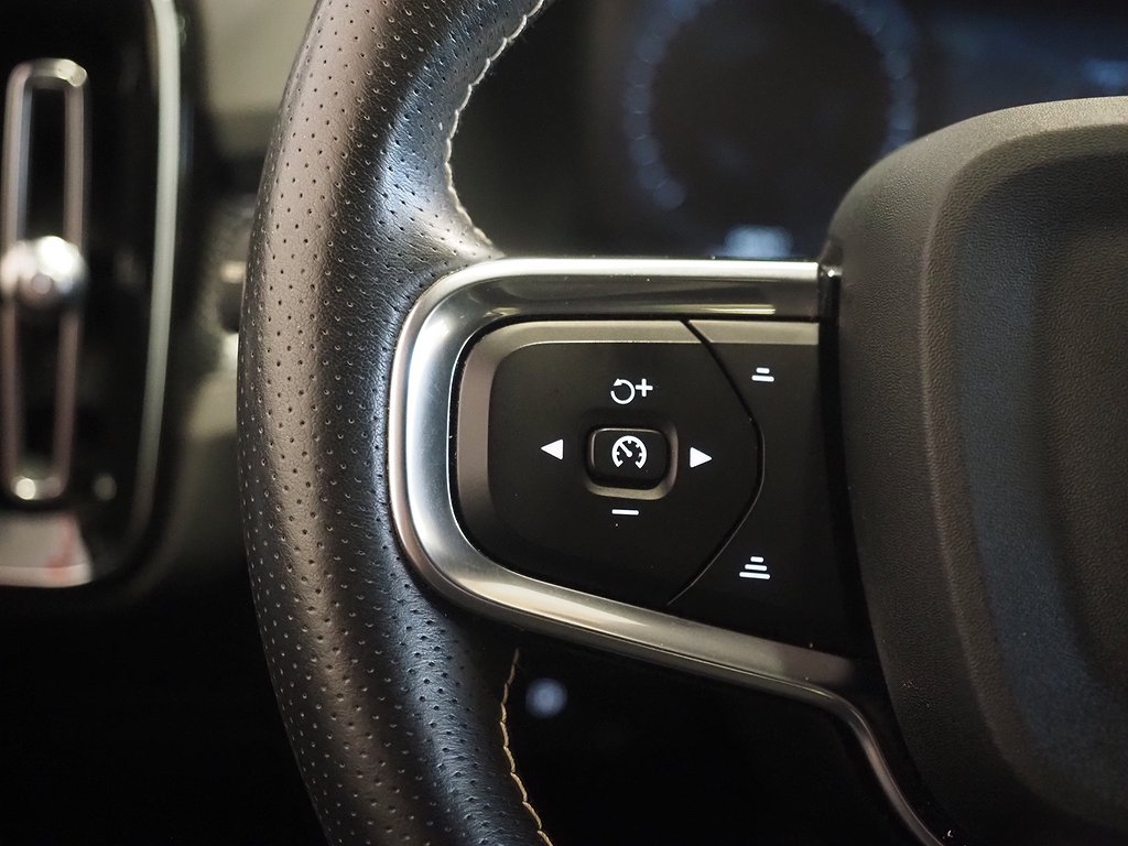 Volvo XC40 Recharge T4 DCT R-Design Euro 6 2021