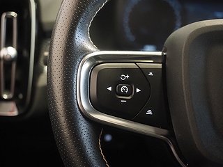 SUV Volvo XC40 18 av 25