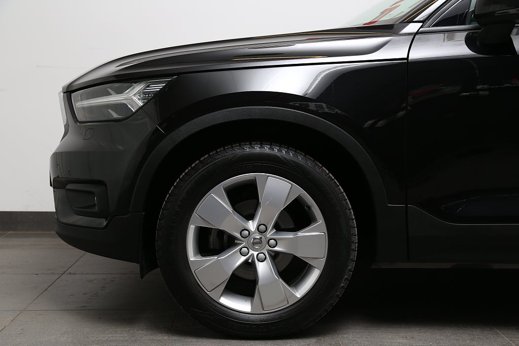Volvo XC40 T3 163hk Momentum Edition Aut Kamera Navi VOC Drag 2020