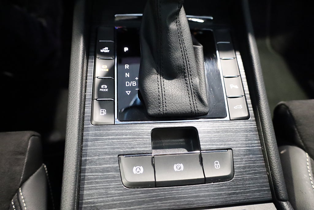 Skoda Superb Kombi 1.4 TSI iV 218hk Style | Drag | Canton | Kamera | 2022