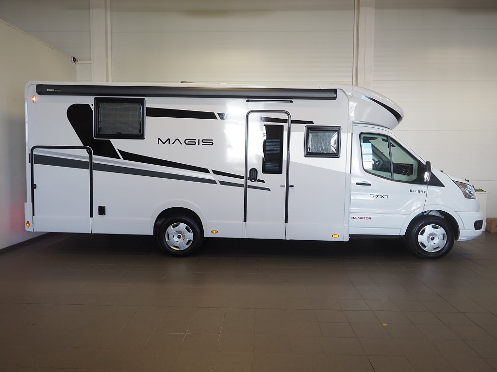 Ci Magis 67 XT  Aut I Solcell I Backkamera I Queensbed