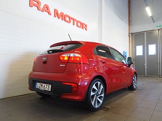 Halvkombi Kia Rio 6 av 21