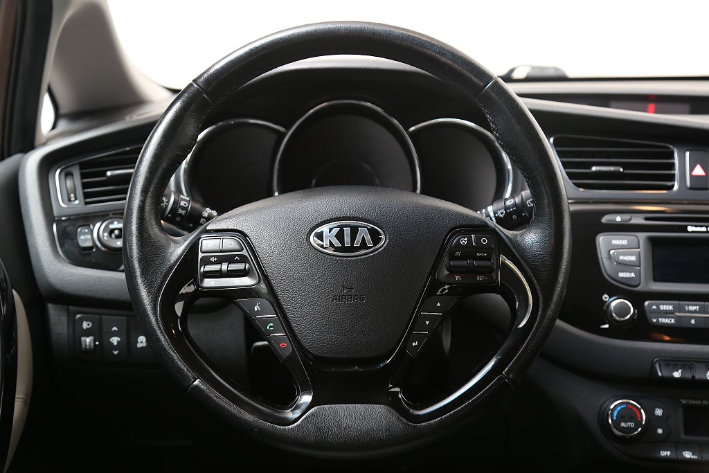 Kia Ceed 1,6 GDI 135hk EX Komfort 5D Motorvärmare 2013