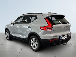 Volvo XC40 T2 Geartronic Momentum S&V/Drag/kamera/Carplay/Pvärm – bild 5