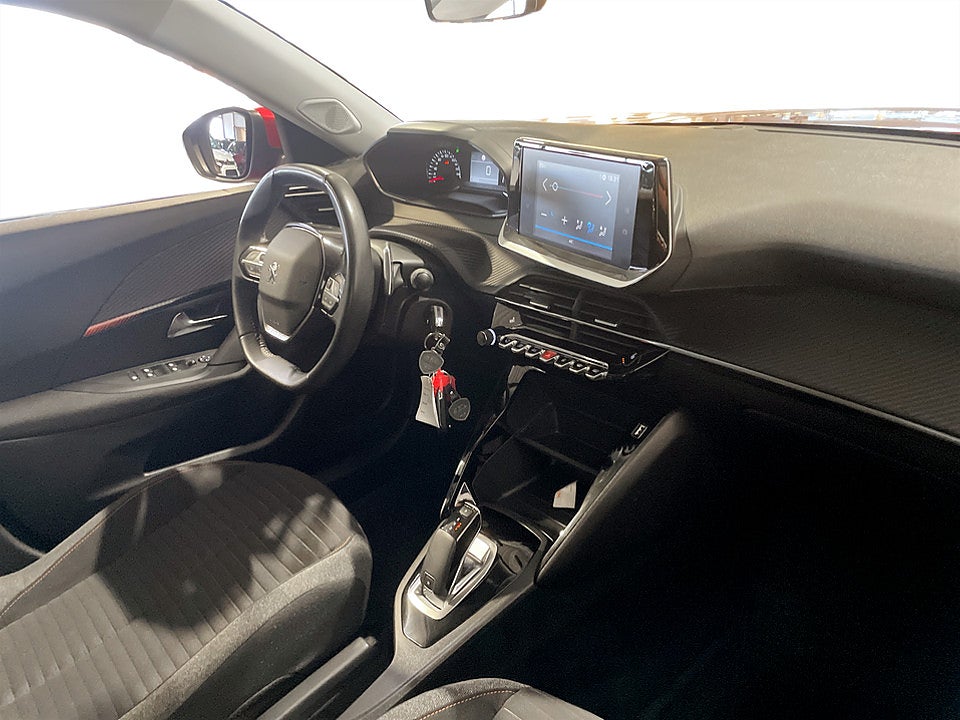 Bild på Peugeot 2008 Active 1.2 PT 130hk Aut B-KAMERA CARPLAY