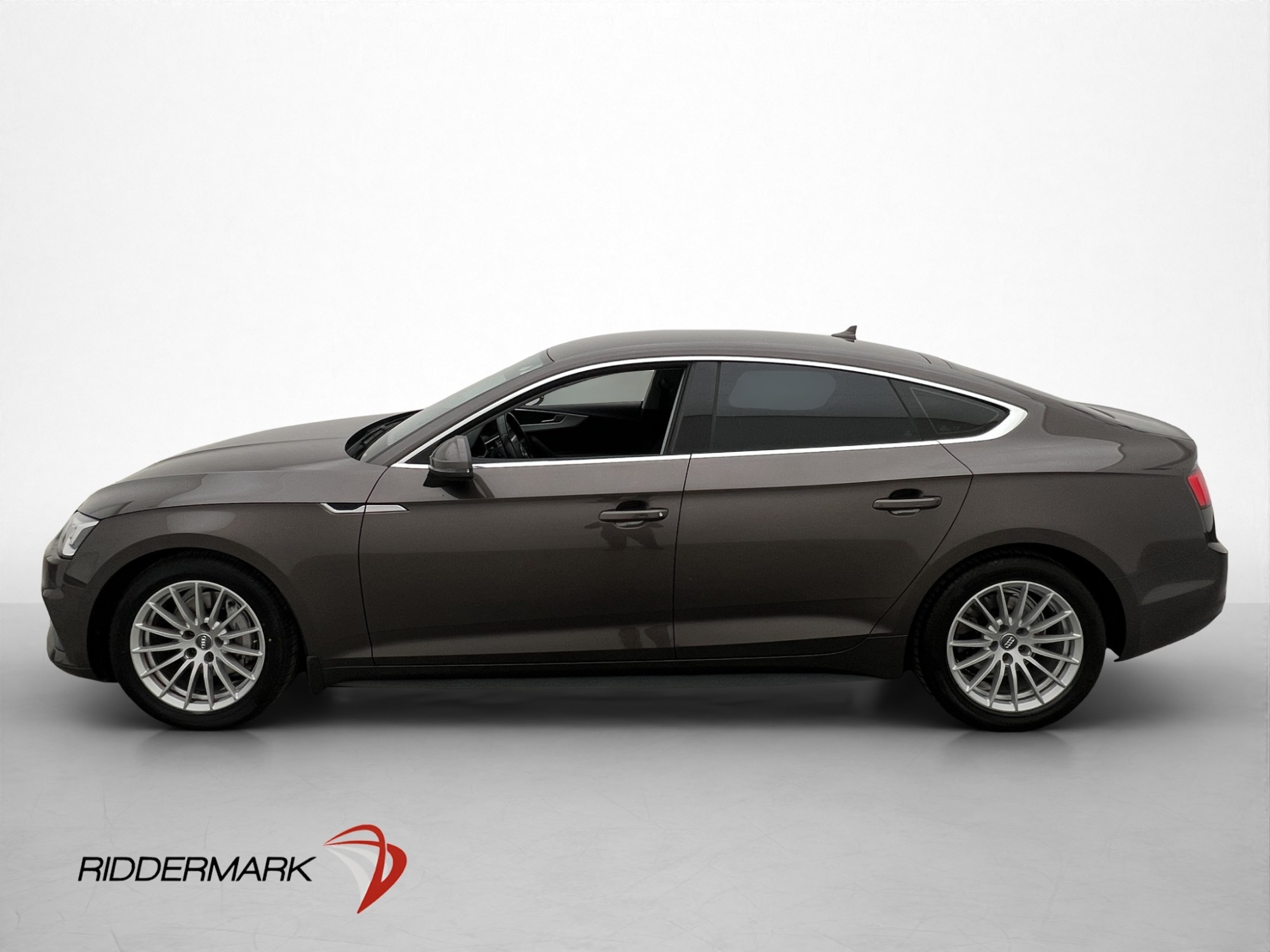 Audi A5 2017, bild 5/61