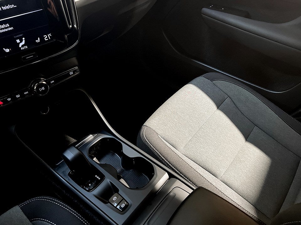 Bild på Volvo XC40 Momentum T3 163hk Aut - B-KAMERA, EL-BAKLUCKA