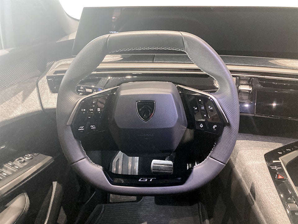 Bild på Peugeot 5008 GT Ultimate 1.2 PT 145hk Aut B-KAMERA MASSAGE ELSTOL