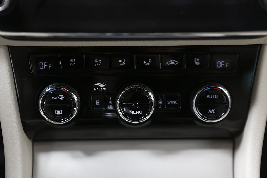 Skoda Superb iV Kombi Plug-in Hybrid Business Edition L&K 2021
