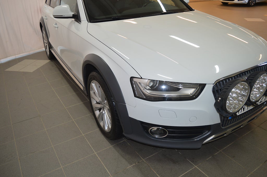 Audi A4 2013 - miniatyr 3