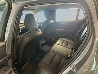 Volvo V60 Recharge T8 AWD Inscription Drag Kamera Mvärm Navi S&V