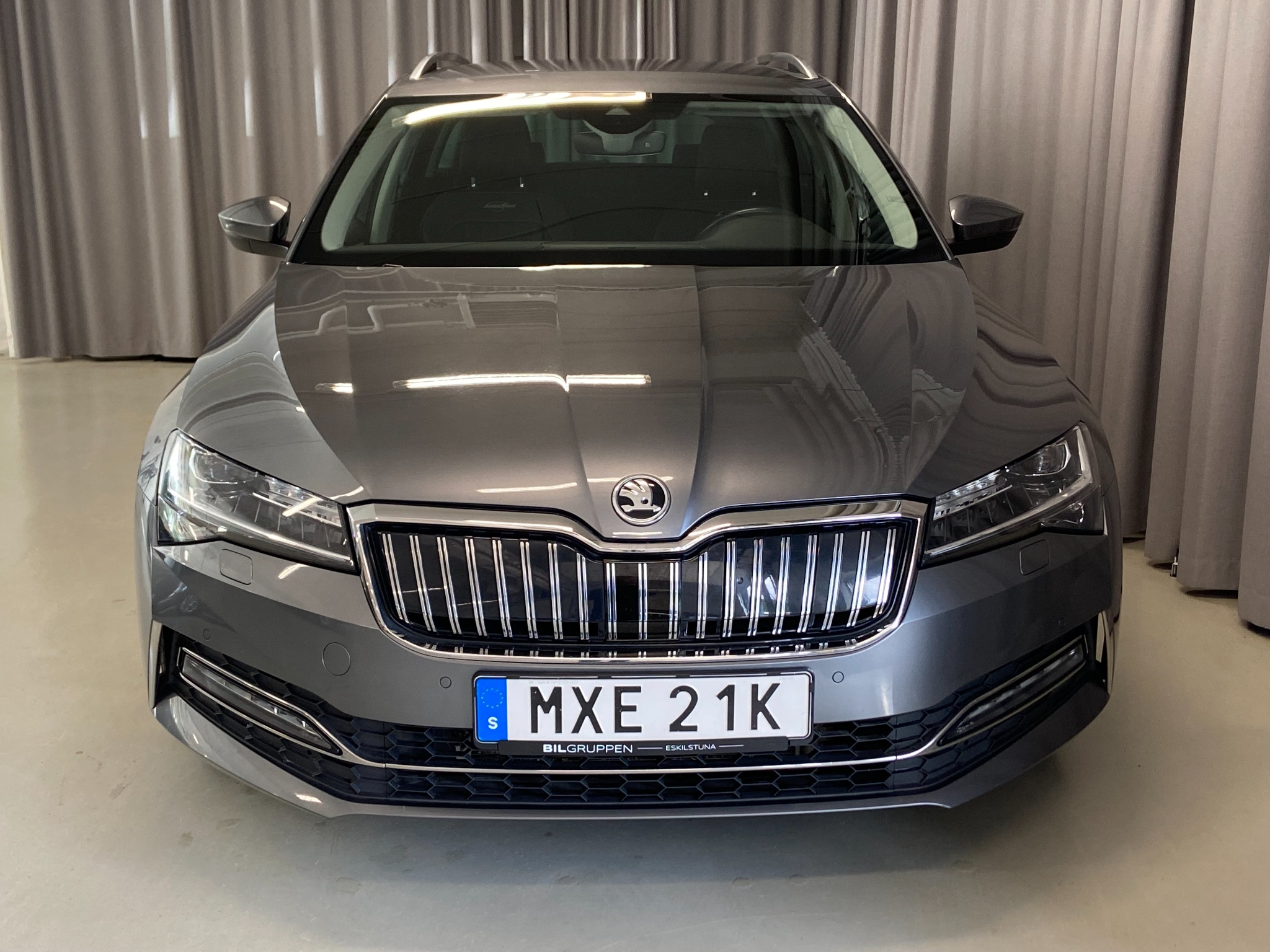 Skoda Superb 2023, bild 2/58