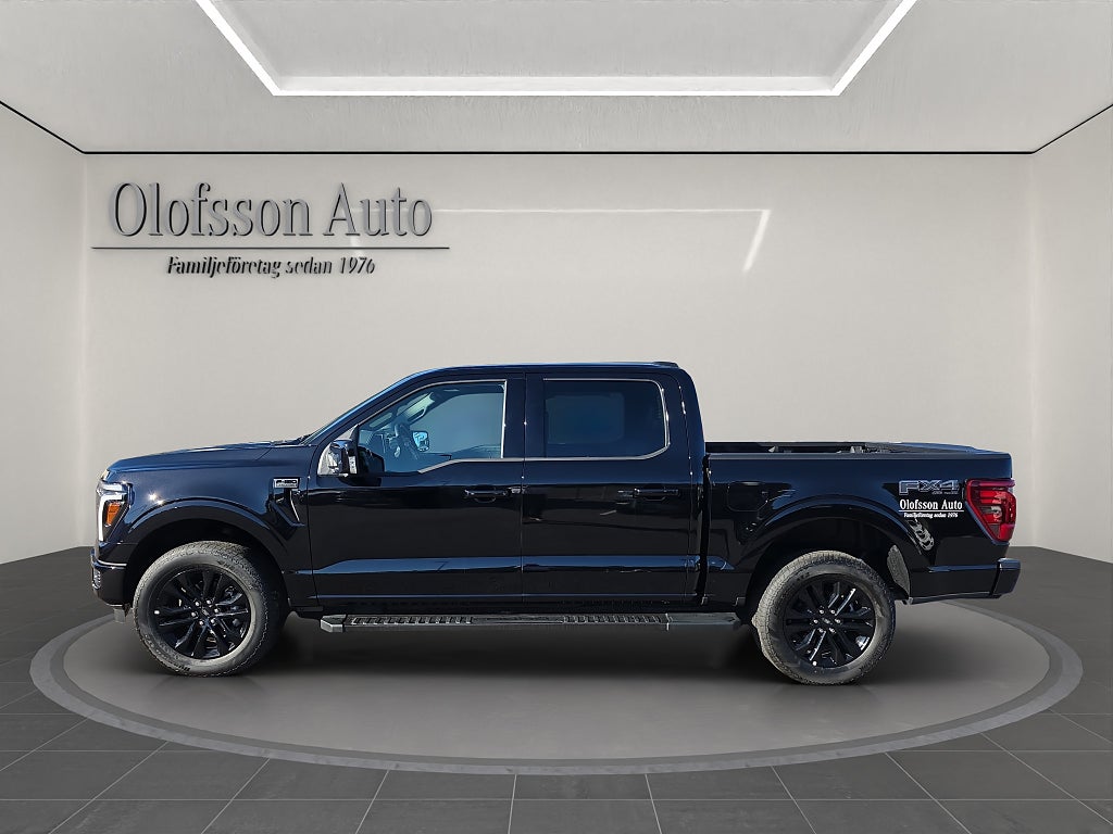 Ford F-150 NYA SuperCrew Lariat BLACK APPERANCE V8 MY2025 - bild 3