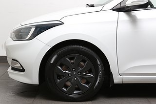 Halvkombi Hyundai i20 8 av 20