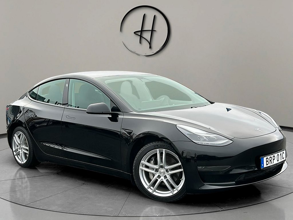 Tesla Model 3 Facelift Long Range 440hk AWD Dragkrok * MOMS 