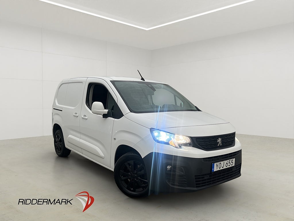 Peugeot Partner 130hk Värmare B-Kamera 3-Sits CARPLAY Moms