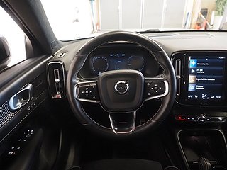SUV Volvo XC40 17 av 25