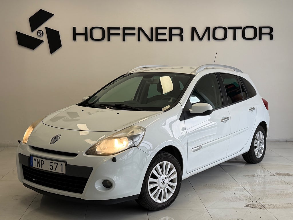Renault Clio Sport Tourer 1.2 TCe AuX BTOOTH LågSkatt NYBESIKTIGAD