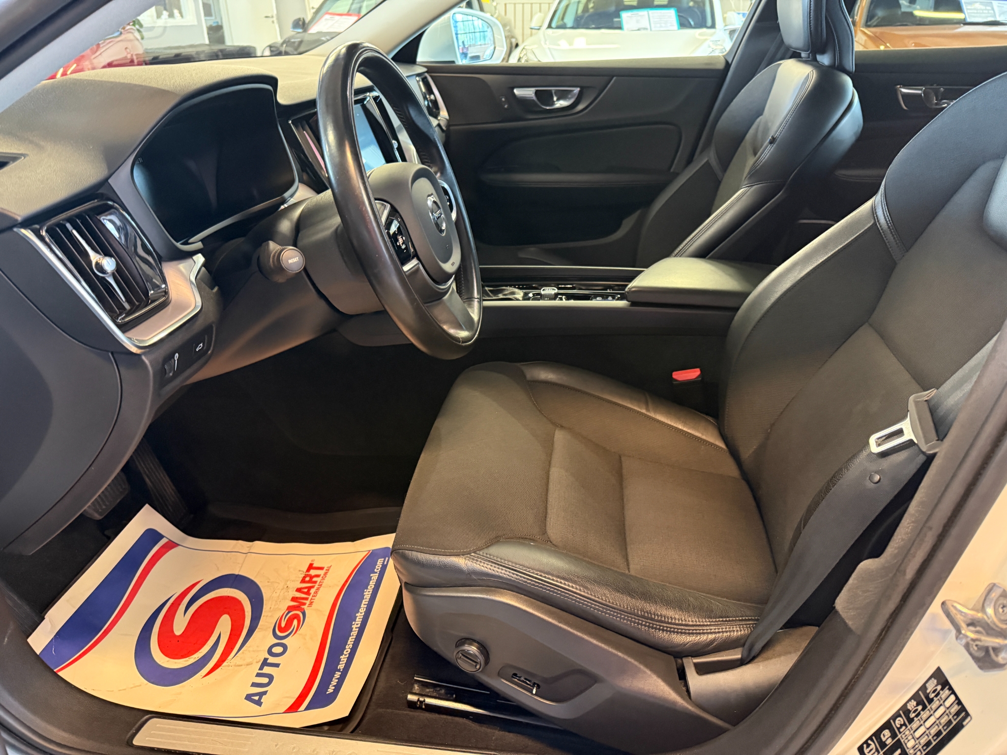 Volvo V60 2020, bild 6/48