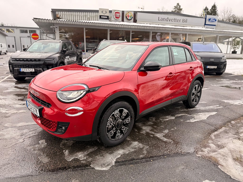 Fiat 600 ICON Mildhybrid 1.2 110 hk DCT6 FWD