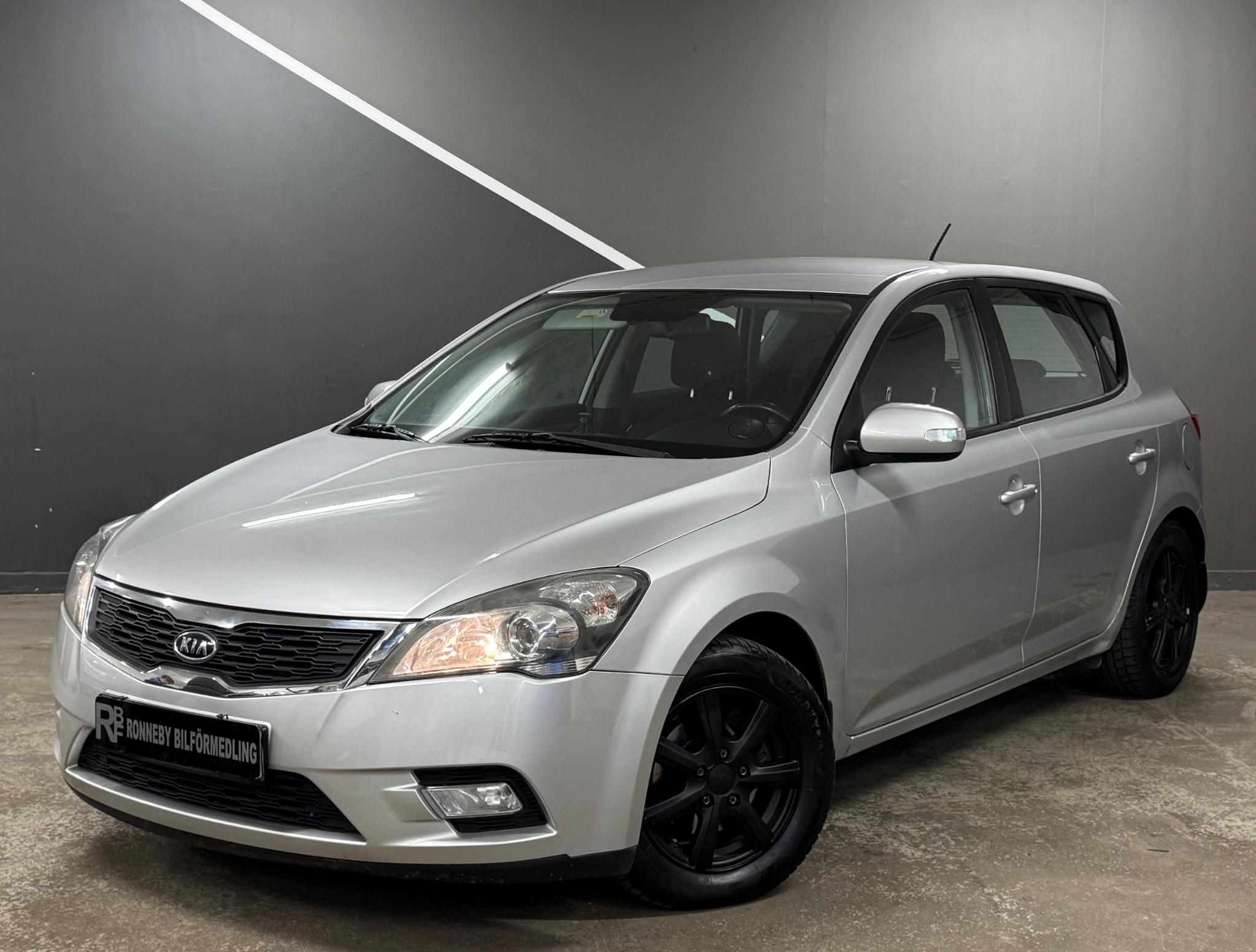 Kia Ceed 2010, photo 3/10