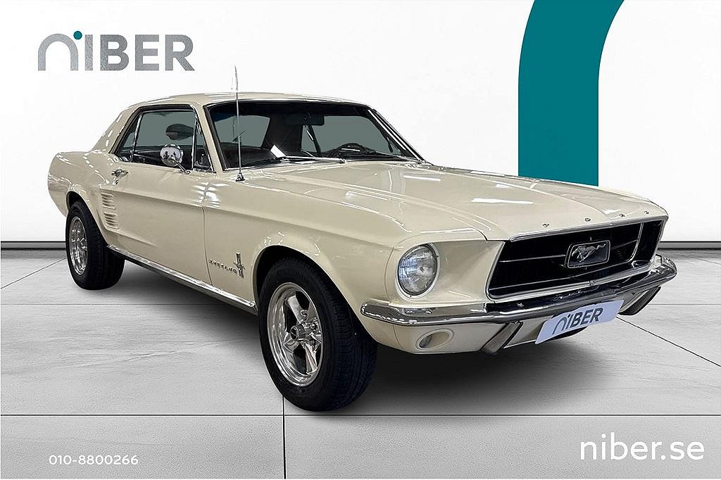 Ford Mustang Hardtop UNIK Ford Mustang Hardtop 4.7 V8, 203hk, renoverad motor