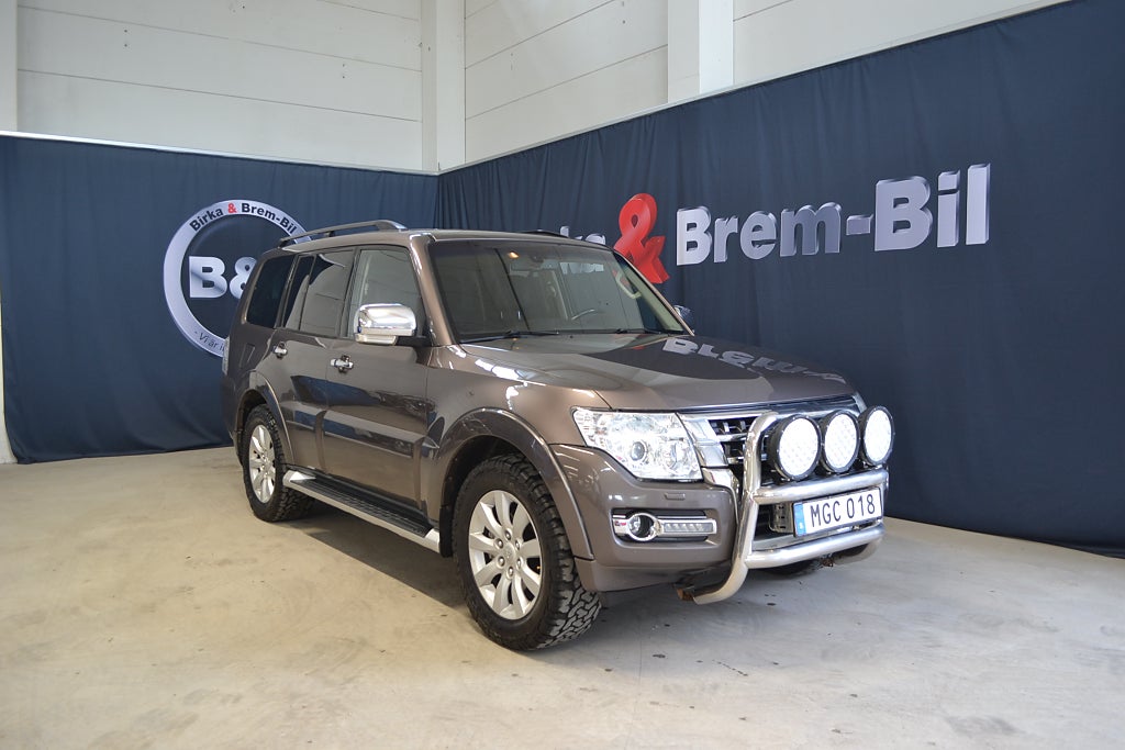 Mitsubishi Pajero 3.2 Di-D 4WD 7 sits dragkrok 190hk