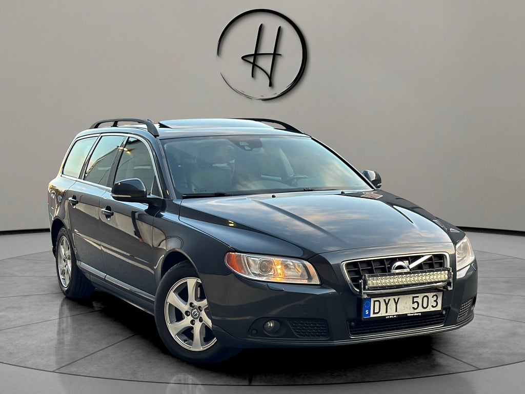 Volvo V70 D2 Geartronic Taklucka Dragkrok Keyless NAV SE-UTR