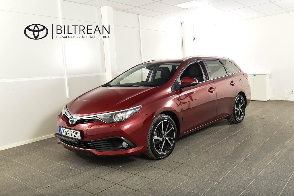 Toyota Auris Kombi 1,8 Elhybrid Intense Edition 136hk