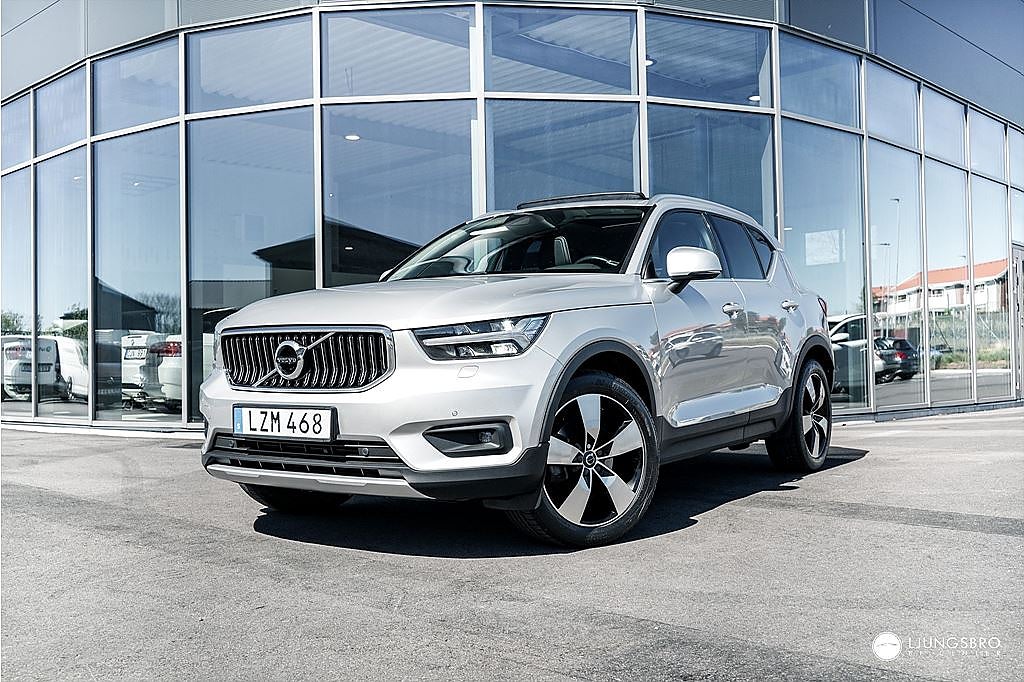 Volvo XC40 D4 AWD Inscription / Drag / Värmare / Pano / Skinn