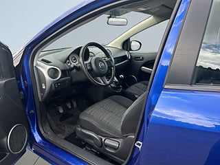 Mazda 2 5-dörrar 1.3 MZR Kiruna-körd/Motor&kupé-Värm/S&V-Däck – bild 7