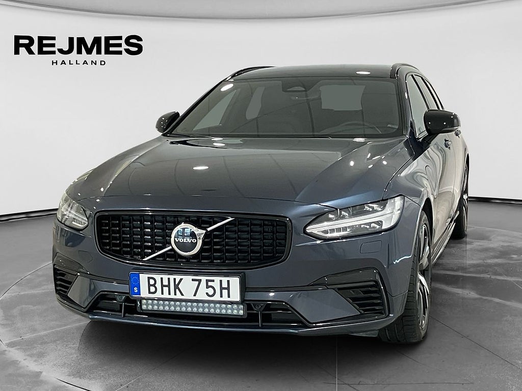 Volvo V90 Recharge T6 Plus Dark | Sportstolar | Dragkrok |