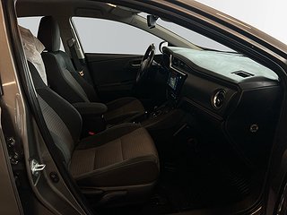 Toyota Auris 1,8 Hybrid Intense Edition S&V-hjul/M&K-värm