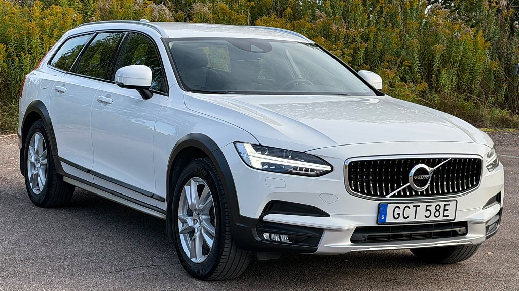 Volvo V90 Cross Country D4 AWD Geartronic Pro 1 Brukare 10 727 Mil