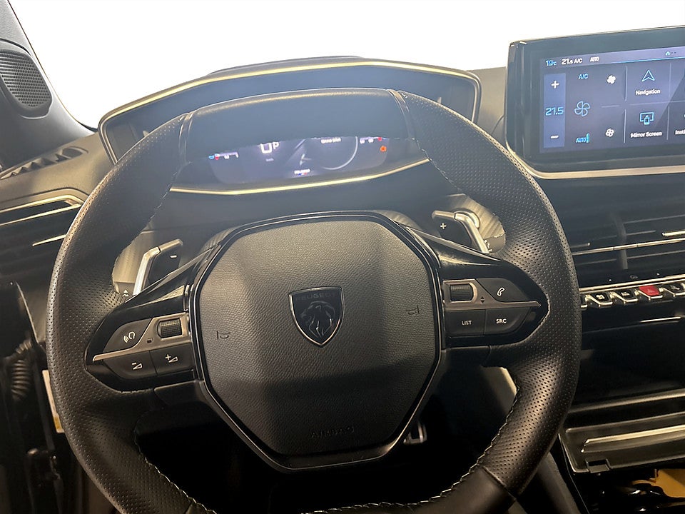 Bild på Peugeot 2008 GT 1.2 PT 130hk Aut B-KAMERA CARPLAY