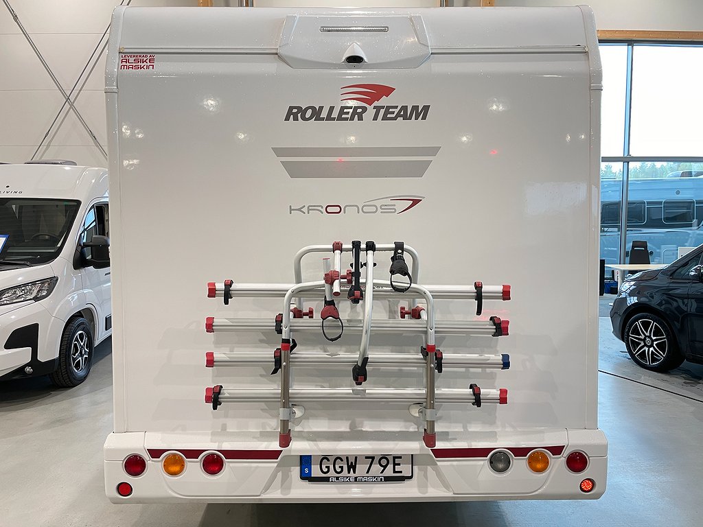 Roller Team Kronos 295 / B-körkort / 6 bäddar / 6 bältade - Roller Team