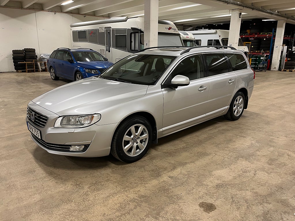 Volvo V70 D4 Momentum BE Pro Euro 6, Värmare, Taklucka, Blis