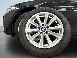 BMW 520d xDrive Touring S&V-hjul/Dragkrok/Dvärm – bild 14