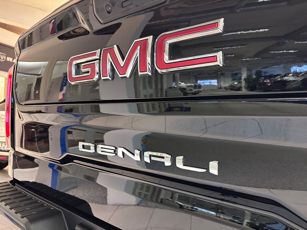 GMC Denali 2026 - miniatyr 11