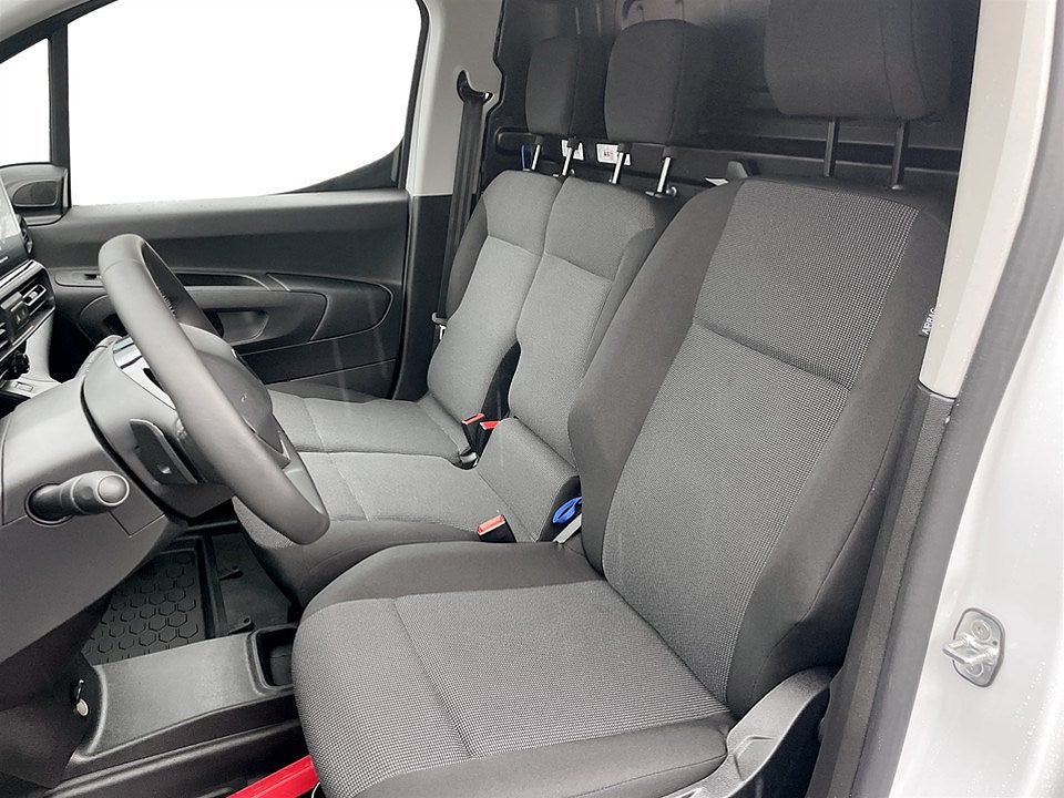 Bild på Peugeot Partner Edition 1,5 BlueHDi 130hk Aut L2 - OMGÅENDE LEVERANS!